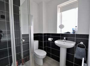 Master En-Suite- click for photo gallery